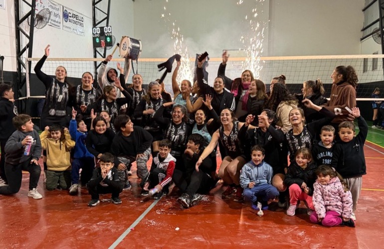 Imagen de El Maxi Vóley Femenino de Unión se consagró Campeón en categoría E