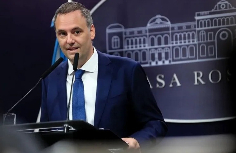 Imagen de El Gobierno anunci&oacute; la disoluci&oacute;n de Vialidad Nacional y otros organismos de tr&aacute;nsito