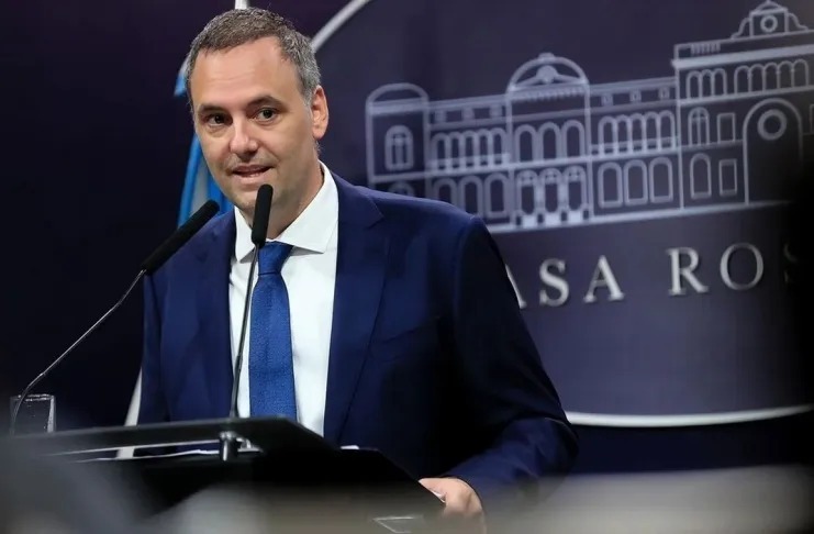 Imagen de El Gobierno anunci&oacute; la disoluci&oacute;n de Vialidad Nacional y otros organismos de tr&aacute;nsito