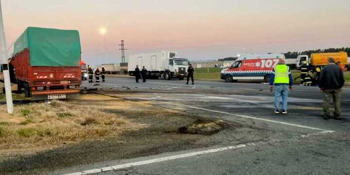 Imagen de Tragedia vial: un muerto y varios heridos, entre ellos un bebé de 6 meses, tras brutal accidente cerca de Piñero