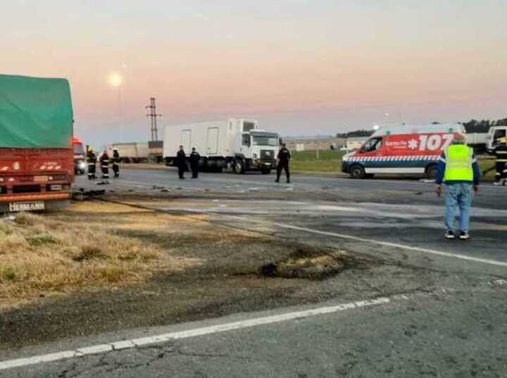 Imagen de Tragedia vial: un muerto y varios heridos, entre ellos un bebé de 6 meses, tras brutal accidente cerca de Piñero