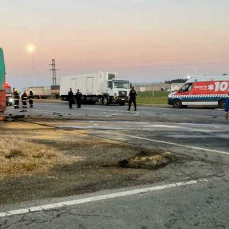 Imagen de Tragedia vial: un muerto y varios heridos, entre ellos un bebé de 6 meses, tras brutal accidente cerca de Piñero