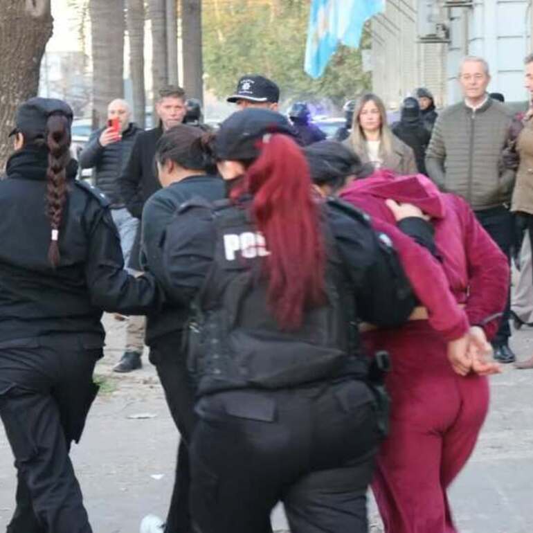 Tonelli y el ministro de seguridad siguiendo de cerca el operativo.