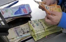 Imagen de Empleados bancarios cobrarán $1,8 millones más un bono