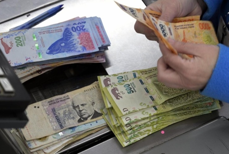 Imagen de Empleados bancarios cobrarán $1,8 millones más un bono