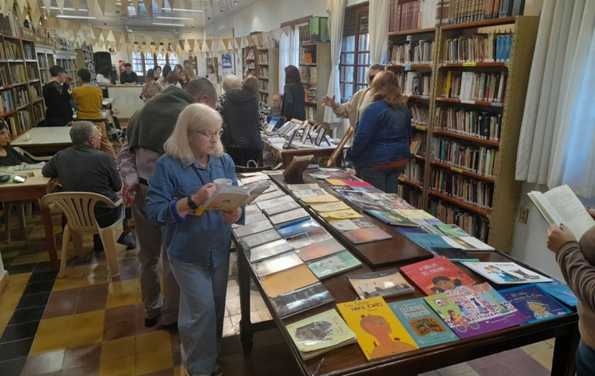 Imagen de La Biblioteca Popular de Arroyo Seco celebró con éxito la Feria del Libro de Escritores Locales