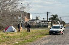 La semana pasada Control Urbano y policía desalojaron a un hombre que estaba en una carpa cerca del Club Rosario Central.