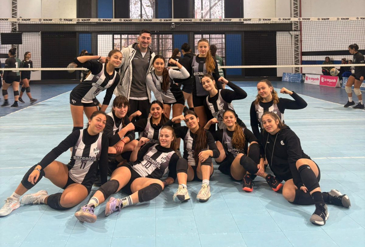 Imagen de Vóley Femenino: La Sub-18 de Unión, avanzó de instancia en la Copa Santa Fe