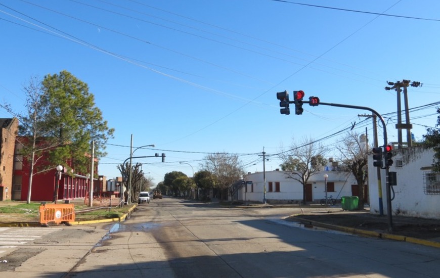 Después de 10 años la ciudad vuelve a tener un nuevo semáforo.