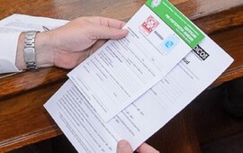 No habr&aacute; que hacer m&aacute;s colas en el Colegio para comprar los certificados en papel. (Facebook)