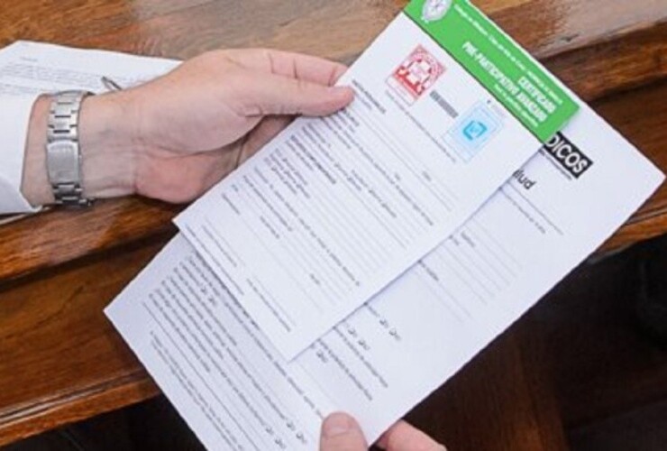 No habrá que hacer más colas en el Colegio para comprar los certificados en papel. (Facebook)