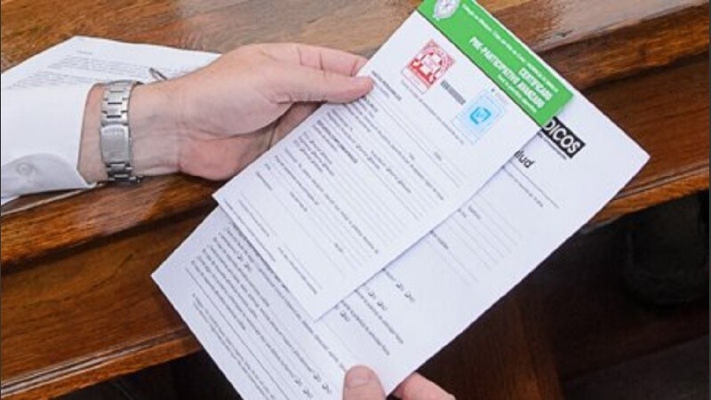 No habr&aacute; que hacer m&aacute;s colas en el Colegio para comprar los certificados en papel. (Facebook)