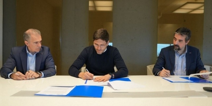 Pullaro durante la firma del convenio en Buenos Aires. (GSF)