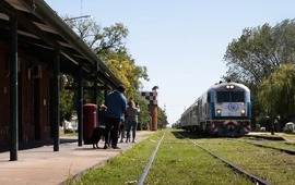 Ca&ntilde;ada de G&oacute;mez. El tren de cercan&iacute;a cumpli&oacute; una prueba el 30 de marzo. Volver&aacute; a circular tras 44 a&ntilde;os.