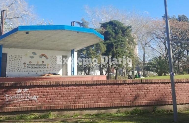 Imagen de Grave abandono estatal: cinco hombres en situación de calle siguen a la intemperie pese a los reclamos
