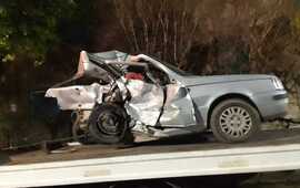 Así quedó uno de los vehículos involucrados en el accidente.