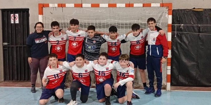 Imagen de Handball: La categoría Menores Varones de Talleres, debutaron en la Liga Rosarina