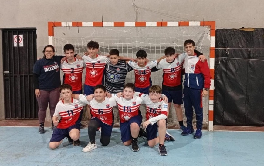 Imagen de Handball: La categor&iacute;a Menores Varones de Talleres, debutaron en la Liga Rosarina