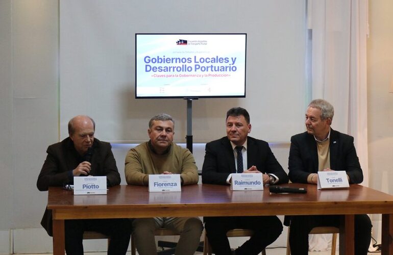 Imagen de Tonelli particip&oacute; del Encuentro Argentino de Transporte Fluvial