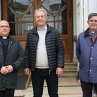 El Padre Juan Chiappe visitó la Municipalidad.