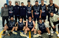 Imagen de Básquet: Athletic ganó 84 a 77 en su visita a Belgrano de Rosario
