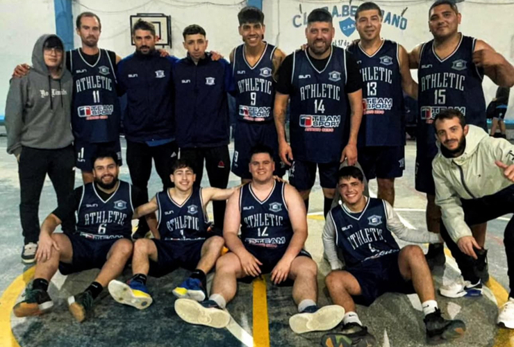 Imagen de Básquet: Athletic ganó 84 a 77 en su visita a Belgrano de Rosario