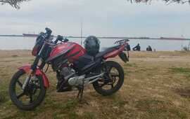 Imagen de Encontraron la moto robada: Estaba tirada dentro de una casa abandonada