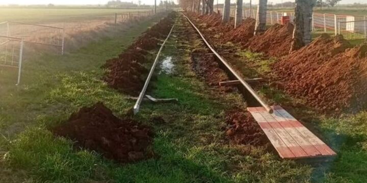 La comunidad disfruta del avance de una obra histórica encarada por el gobierno de Santa Fe, Litoral Gas y la comuna.