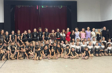 Imagen de Exhibición de Patín Artístico de Unión en el gimnasio principal