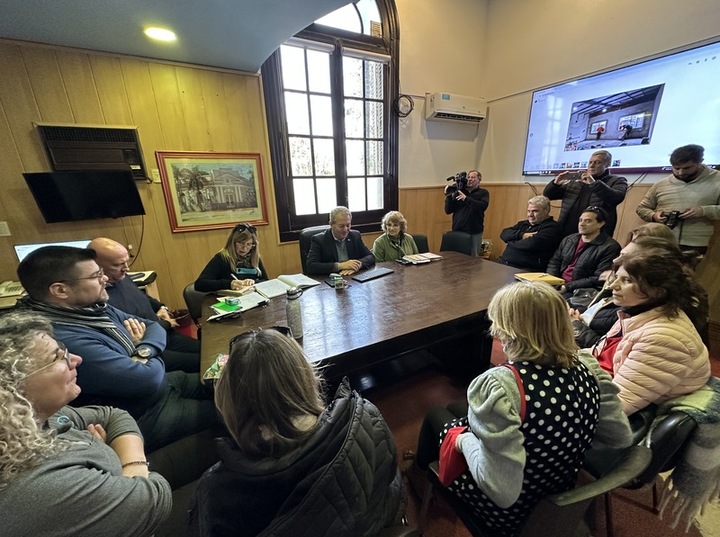 Imagen de Nueva entrega del FAE a escuelas públicas de la localidad