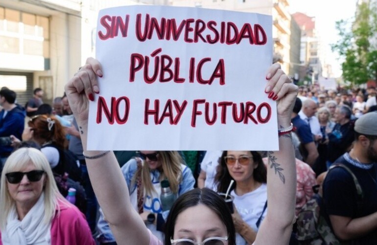 Los docentes de la UNR y la UTN reclaman una recomposición salarial. (Alan Monzón/Rosario3)