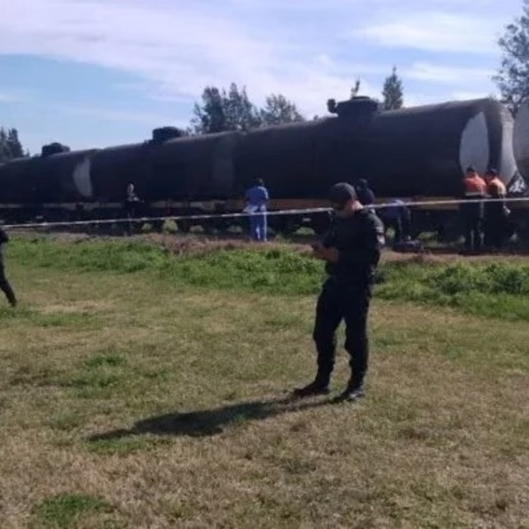 Imagen de Conmoción en Funes: un hombre murió tras ser atropellado por el tren de carga