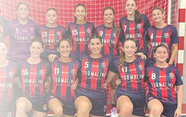 Imagen de Handball: La Primera Femenina Ascenso de Talleres, venci&oacute; a Onkel y pas&oacute; a la Final del torneo