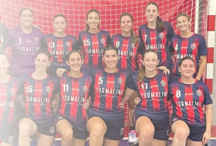Imagen de Handball: La Primera Femenina Ascenso de Talleres, venció a Onkel y pasó a la Final del torneo