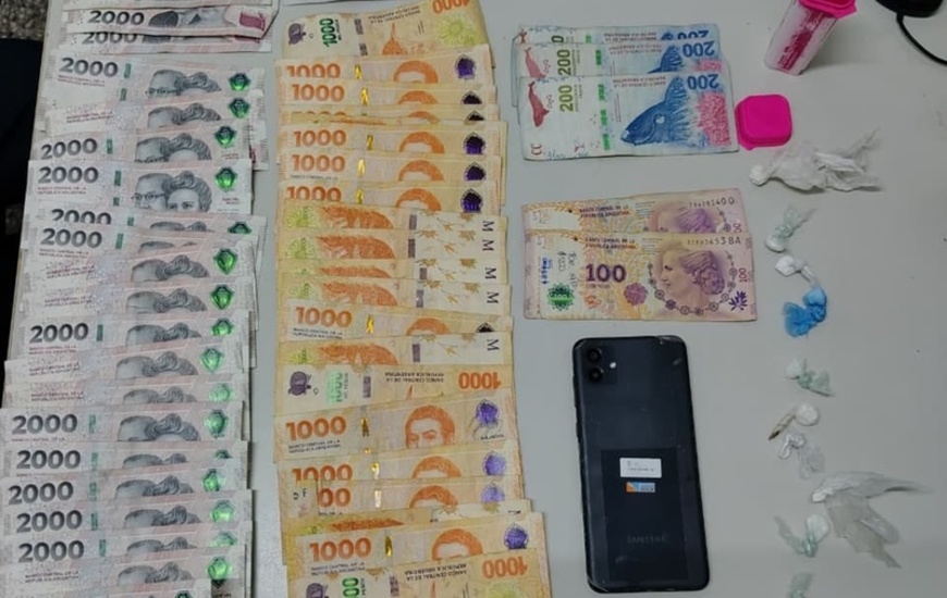 Imagen de Se le incaut&oacute; coca&iacute;na, result&oacute; demorado pero luego recuper&oacute; la libertad