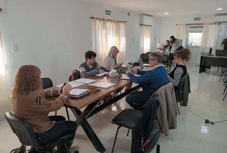 Imagen de Pueblo Esther: Los concejales publicaron sus dietas