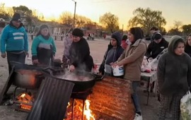Imagen de Villa Gobernador G&aacute;lvez: robaron el auto de un comedor comunitario con el que reparten alimentos