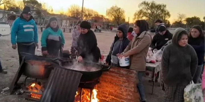 Imagen de Villa Gobernador Gálvez: robaron el auto de un comedor comunitario con el que reparten alimentos