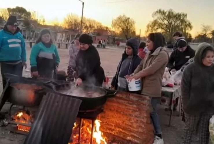 Imagen de Villa Gobernador Gálvez: robaron el auto de un comedor comunitario con el que reparten alimentos