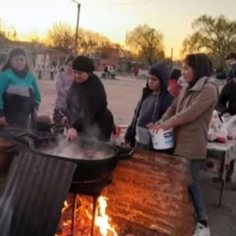 Imagen de Villa Gobernador Gálvez: robaron el auto de un comedor comunitario con el que reparten alimentos
