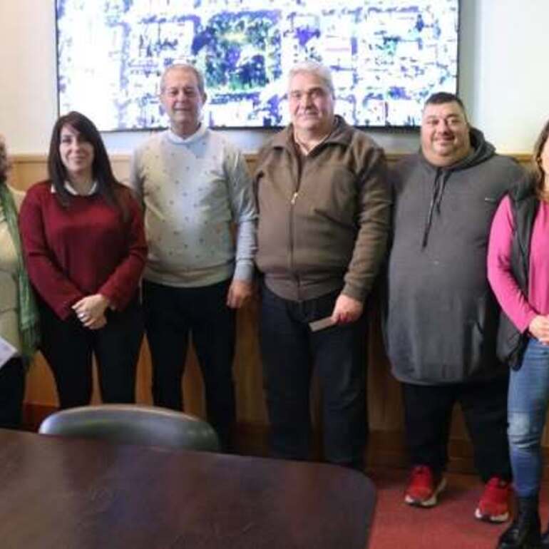 Imagen de El Municipio entregó $10 millones a la Escuela Alberdi para finalizar obras de reparación