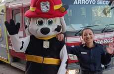 La bombero Bianca Vargas junto a Hidro invitaron vía redes sociales.
