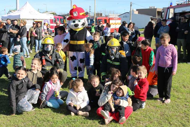 La celebraci&oacute;n se llev&oacute; adelante con un gran despliegue en el paseo "Juan Ascierto".