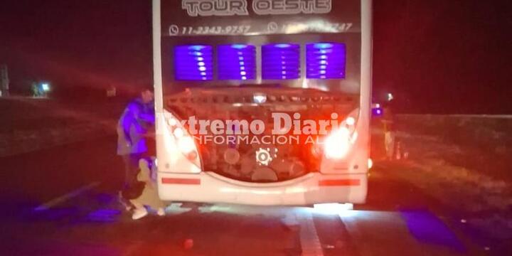 Imagen de Colectivo sufrió un imprevisto y se convocó a bomberos