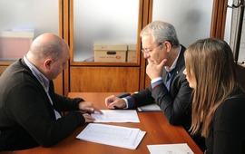 Archivo: Tonelli y Martini, junto al Director de Transporte de Santa Fe, Jos&eacute; Roura.