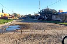 Imagen de Vecinos fueron intimados a pagar deuda por pavimento, pero tienen calle de tierra