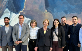 Imagen de Visita extranjera en Tecnolagos. Una cient&iacute;fica alemana recorri&oacute; el Polo Educativo