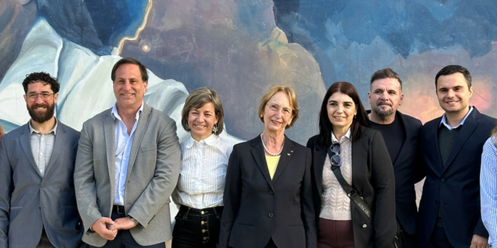 Imagen de Visita extranjera en Tecnolagos. Una científica alemana recorrió el Polo Educativo