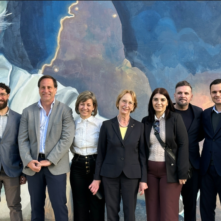 Imagen de Visita extranjera en Tecnolagos. Una científica alemana recorrió el Polo Educativo