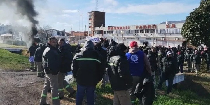 Imagen de Crisis industrial en Santa Fe: Acindar, Vassalli y Celulosa paralizadas